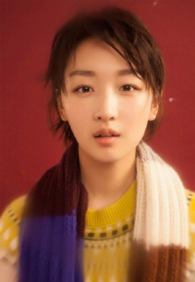 周冬雨和曾志伟关系亲密?网友:小黄鸭的眼光我信的过