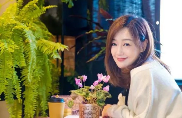 薛佳凝为什么出家是真的吗?薛佳凝淡出娱乐圈的原因