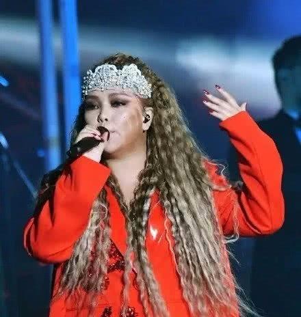 张惠妹身材发福不敢承认,小鲜肉男友让人服气