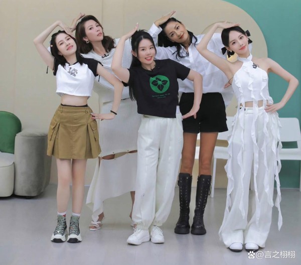 《浪姐4》五公谢欣、徐怀钰淘汰,是因为关系户太多吗?