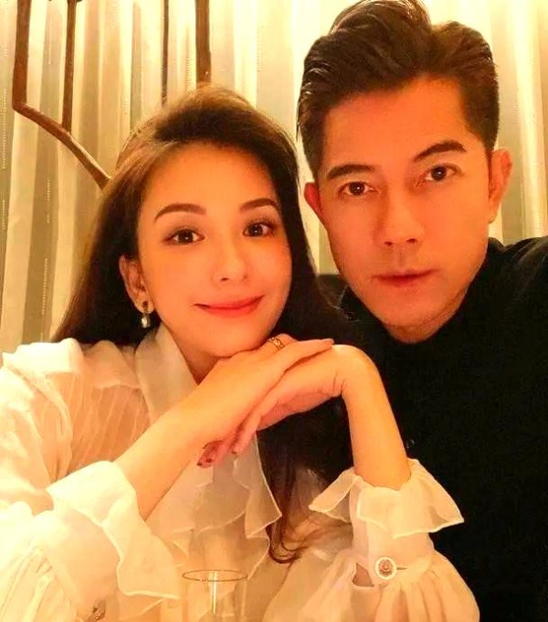 郭富城与方媛的婚姻：从忘年恋到真实生活的演绎