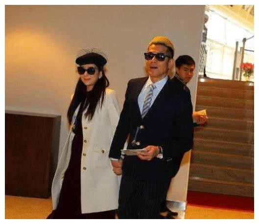 当年让郭富城不顾一切的美人，狂甩方媛几条街，今48岁韵味满天飞