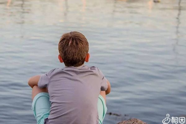 合理管束是树立孩子正确三观方法