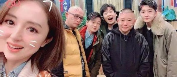 网红滤镜下的明星,杨紫认不出,王源好丑,而她变成“蛇精”