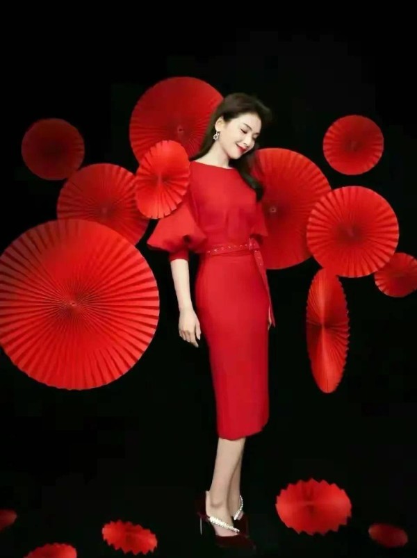 杨幂 虎年开年造型盘点,这七位女明星太美了