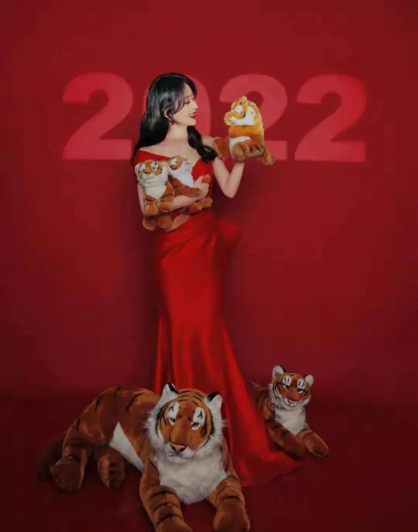 杨幂 虎年开年造型盘点,这七位女明星太美了