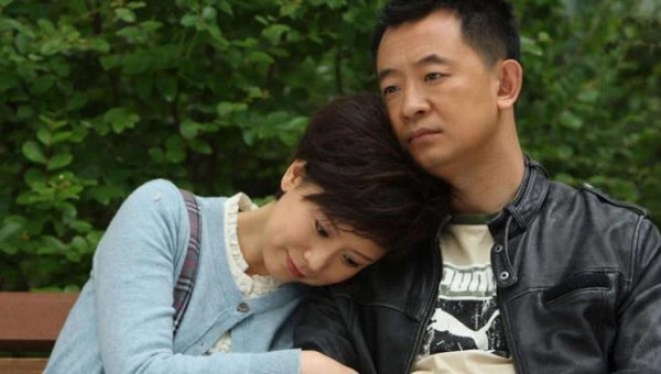 41岁海清近照,隐瞒了15年的才子老公,原来是我们熟悉的他!