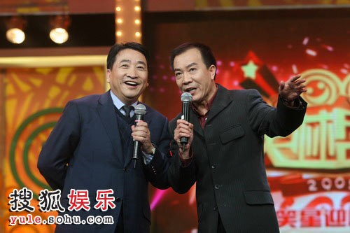 姜昆、戴志诚演绎相声《乐在其外》