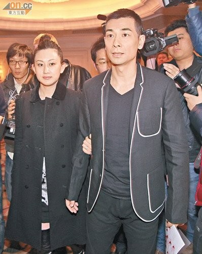 赵文卓有事,身为老婆的张丹露当然支持到底