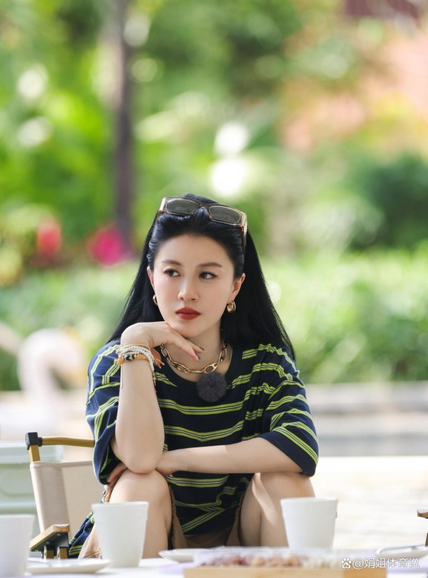 李嘉格为何疏远母亲,家庭裂痕背后藏着什么