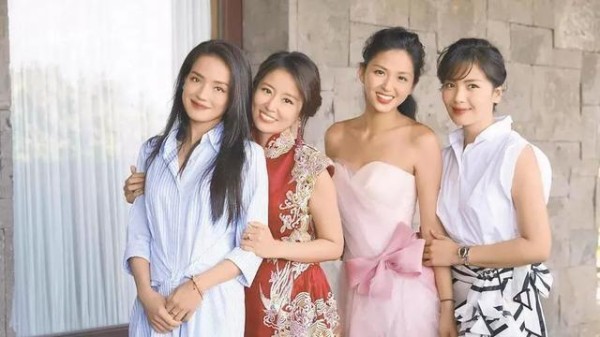 林心如父母金婚内幕:一场断档十余年的婚姻,全靠女儿撮合