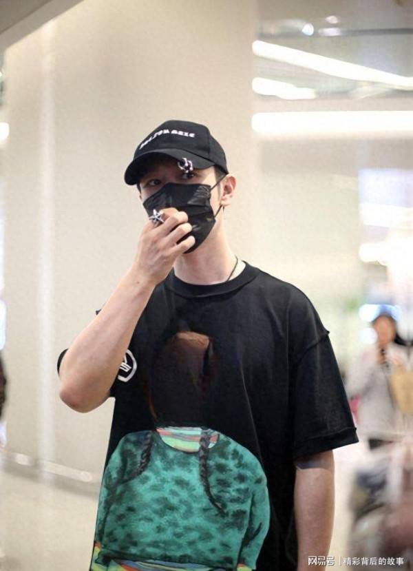 黄晓明弟媳发文背后:杨颖与黄家的微妙关系及复合猜想