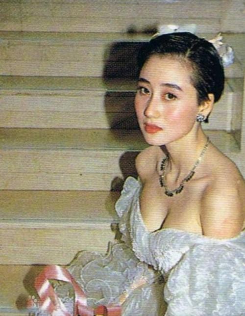 利智为什么嫁给李连杰？利智和谁有过绯闻当年为何被何鸿燊赶走？