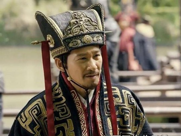 曹操的第一谋臣、颍川士族的领袖荀彧是如何被边缘化的?