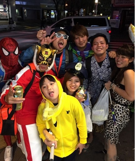 吴镇宇全家生活近照: 小十岁妻子低调贤惠, 十岁儿子胖到被人批