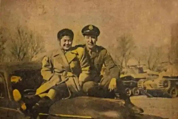 1996年,蒋纬国原配石静宜去世40年,一位美国老人揭开她死因,并非难产而死