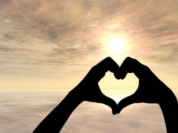 异地恋女朋友从不主动联系我的原因 让你更了解她