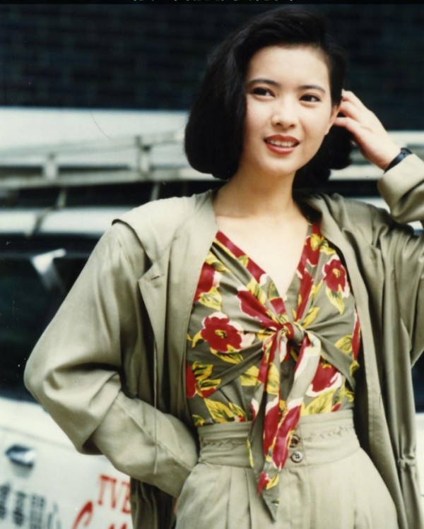 蓝洁瑛膝下无子女, 钱包中却有张母女照片! 蓝洁瑛视若珍宝