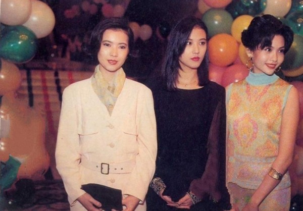 蓝洁瑛膝下无子女, 钱包中却有张母女照片! 蓝洁瑛视若珍宝