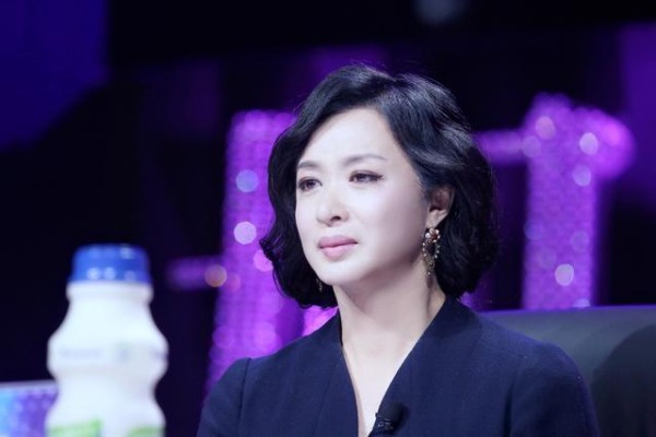 盘点娱乐圈曾经当场摔话筒走人的8大明星: 最后一位付出惨痛代价