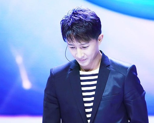 盘点娱乐圈曾经当场摔话筒走人的8大明星: 最后一位付出惨痛代价