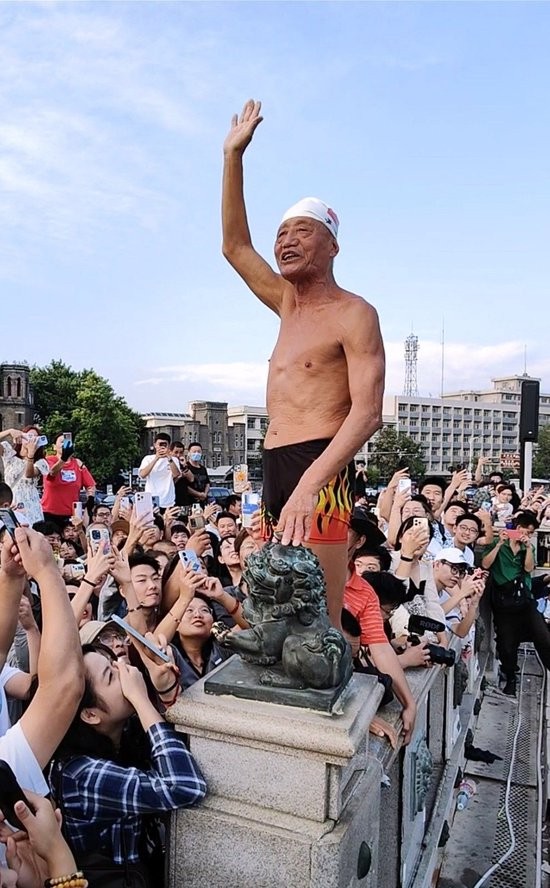 昨天下午，“老镰刀”再次出场