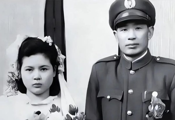 抗日英雄娶日本女战俘,30年后得知妻子真实身份,继承亿万财产