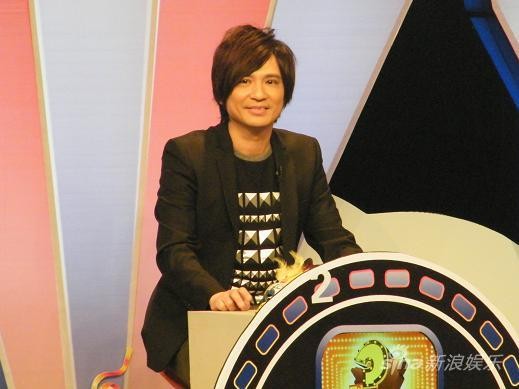 叶世荣做客《到底是谁》绅士风度很吃亏(组图)