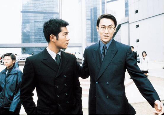 出身贫寒家庭,TVB一线小生,老婆是初中同学,儿子酷似谢霆锋