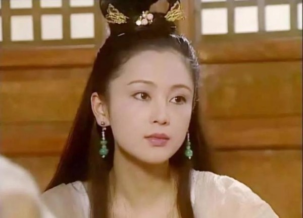 两个陈红同名不同命，一个是名导爱妻，一个被指责骗走前夫数亿