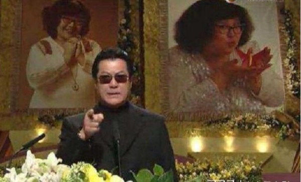 13年前，邓光荣在沈殿霞葬礼上怒斥郑少秋，他们之间到底发生了啥