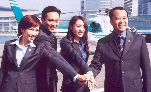 出道与吕颂贤合作，没有被成龙捧红，嫁同龄富豪老公，今过成这样