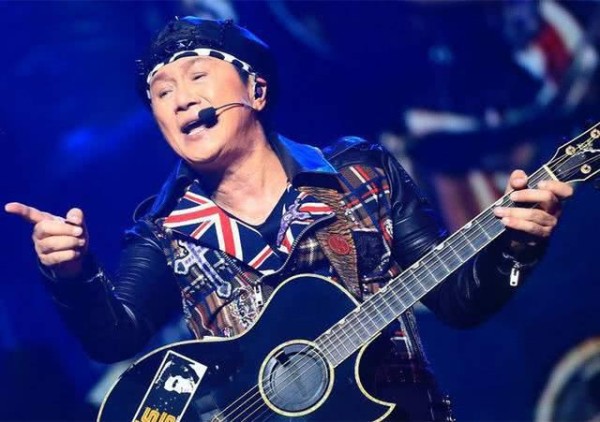 原来他们是亲兄弟,老大喜剧之王,老二粤语歌王,老三却英年早逝