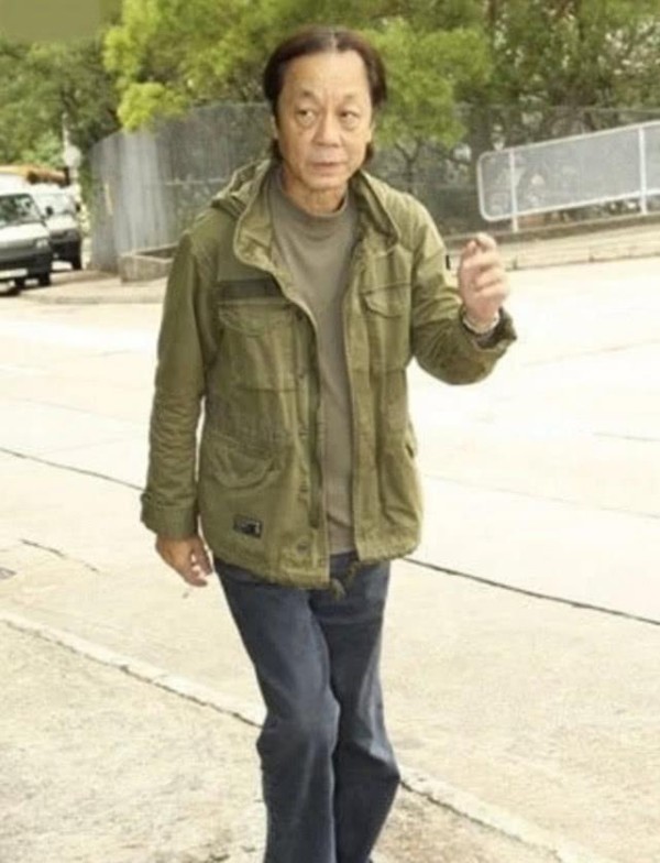 原来他们是亲兄弟,老大喜剧之王,老二粤语歌王,老三却英年早逝