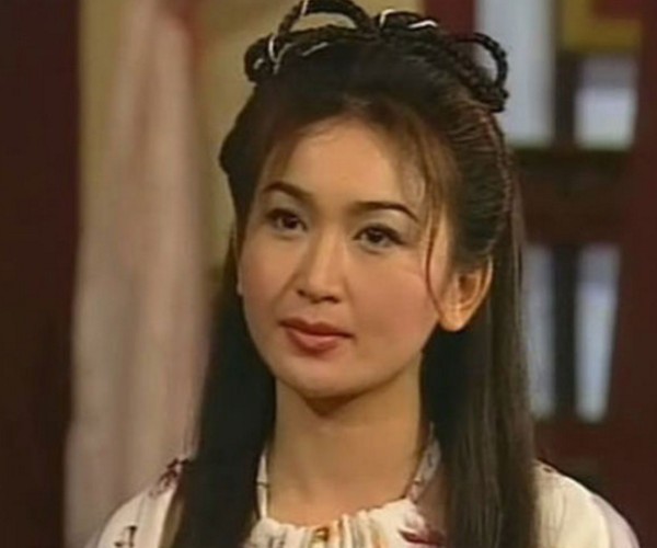 收养孩子的明星,只有她最悲剧,养女却嫁给了自己的丈夫