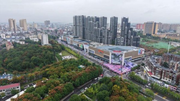 荆州刚开业的万达广场,和王健林有什么关系?