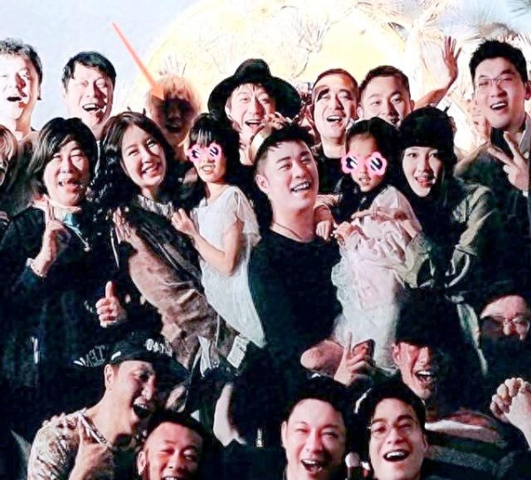 深入剖析：陈赫、邓超、鹿晗如何在娱乐圈中保持长久友谊