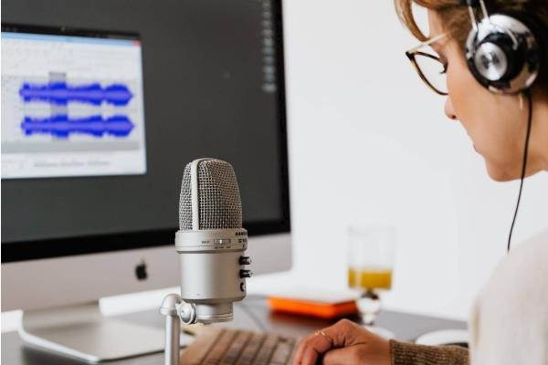 为什么影视剧的配音越来越烂,配音与演员形象不符合