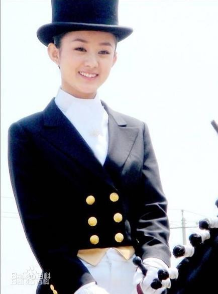 18岁如花的年纪,明星们也是各有殊途,看这些小花们都经历过什么