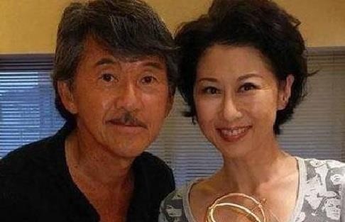 嫁给年长14岁的林子祥,叶倩文生活幸福,初恋费翔59岁仍单身