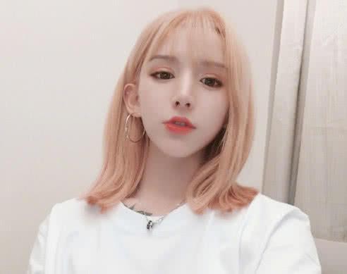 还记得曾经“网红王者”王逗逗吗?整容“上瘾”,如今变成了这样