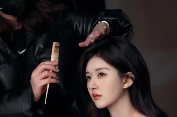 合约终止!赵露思生日落泪!新经纪人竟然是他!