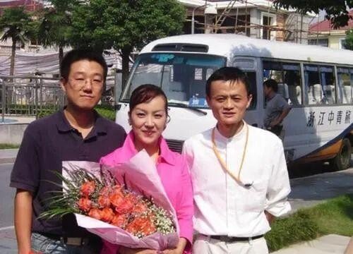 马云与小鹿纯子:因缘之下的跨国之交