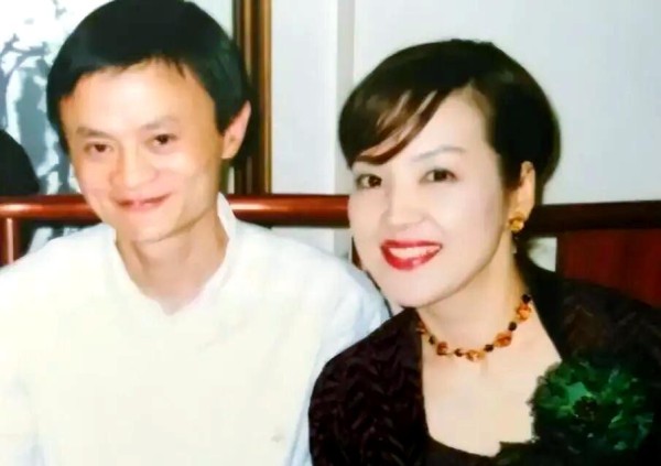 马云与小鹿纯子的不解之缘