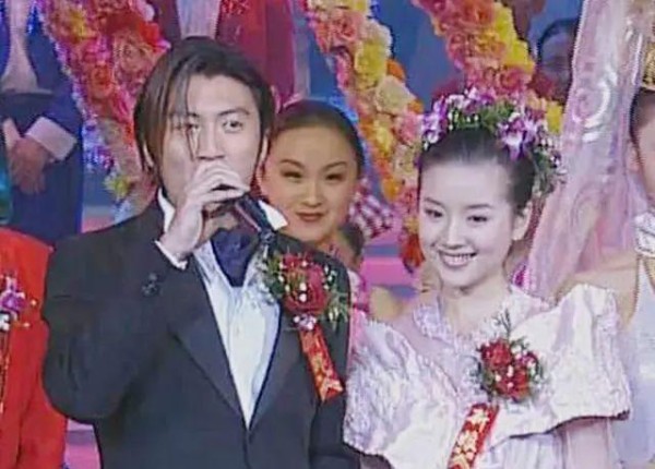 明星为何趋之若鹜登上春晚舞台:背后的动机与挑战