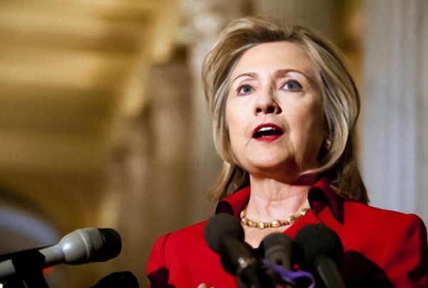 拉链门事件后,希拉里私下约会5位男友,克林顿保持沉默