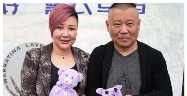 到底谁才是郭麒麟的真舅舅,绯闻舅舅多得数不清,扒一扒其中真假关系,到底是真是假都有哪些关键人物牵扯其中