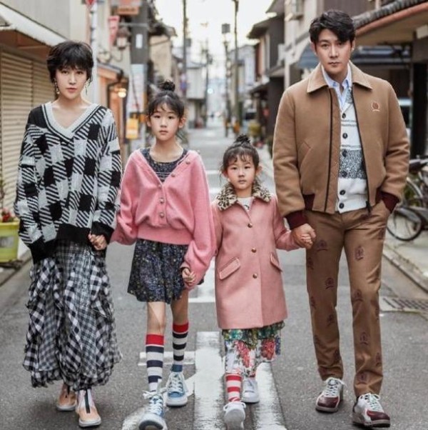 现代版农夫与蛇,去国外的明星们要求派专机接回国,一落地就耍横