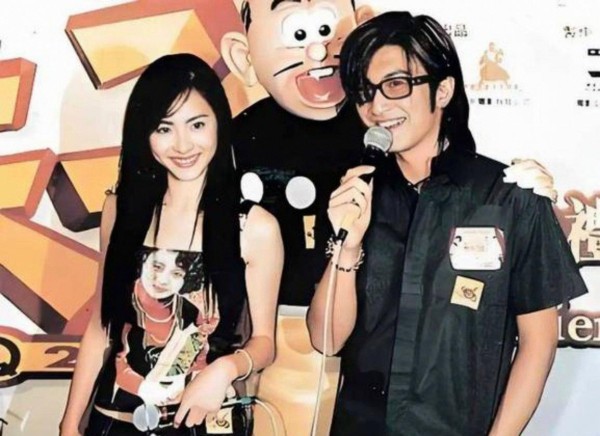 我的天!王菲和谢霆锋这次居然全程零交流,引发网友热议,两人关系究竟发生了什么变化,而张柏芝最近的表现则更是让人意外