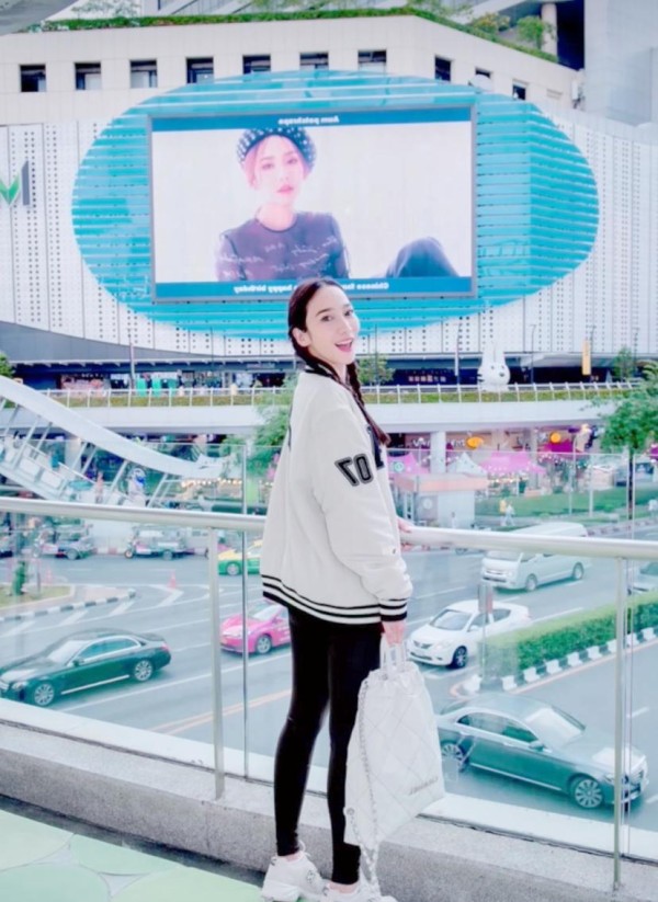 泰国明星Aump与中国粉丝的温馨互动